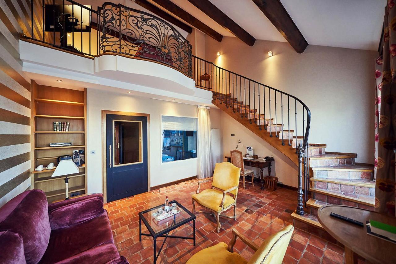 Отель Relais Bernard Loiseau Сольё Экстерьер фото
