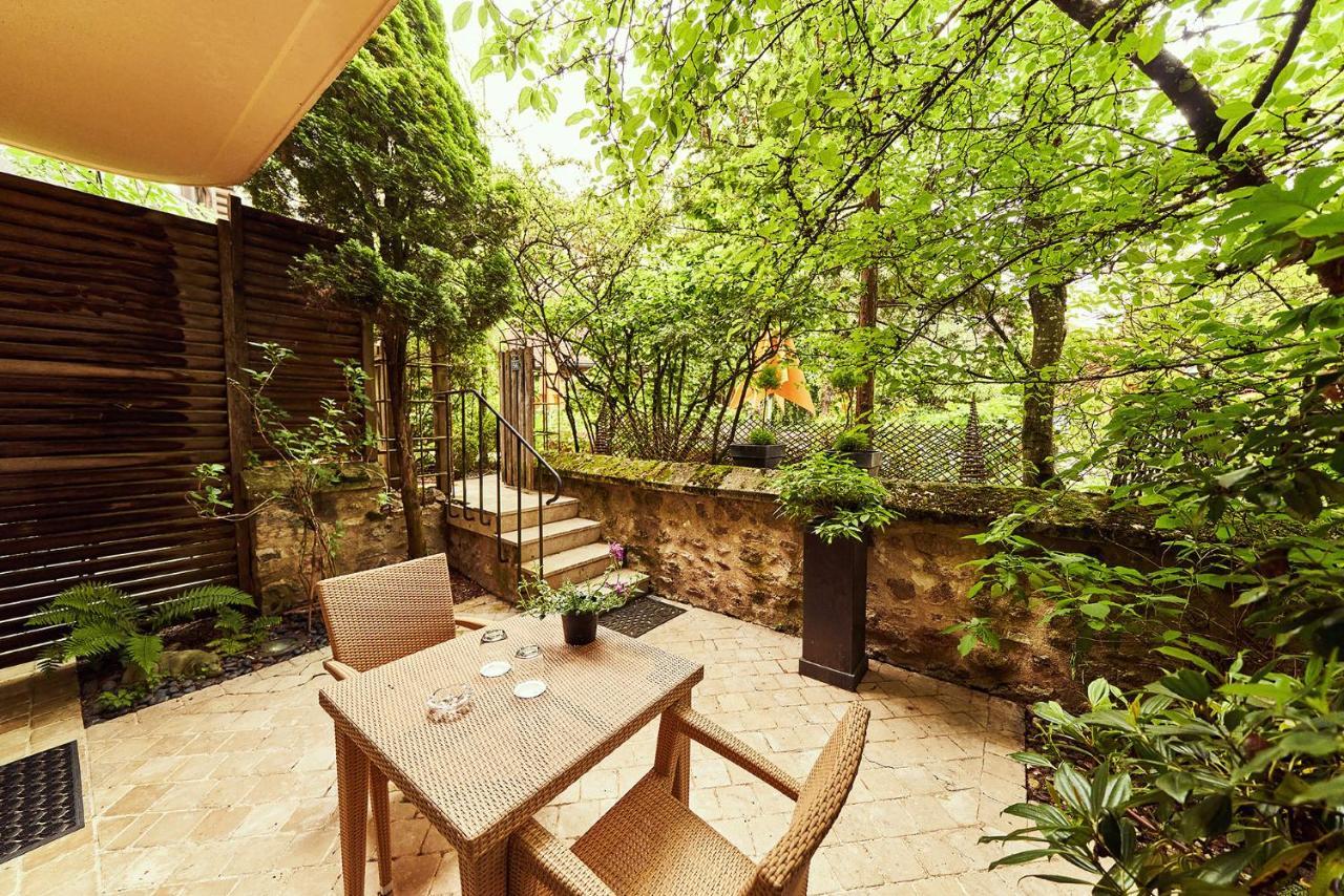 Отель Relais Bernard Loiseau Сольё Экстерьер фото
