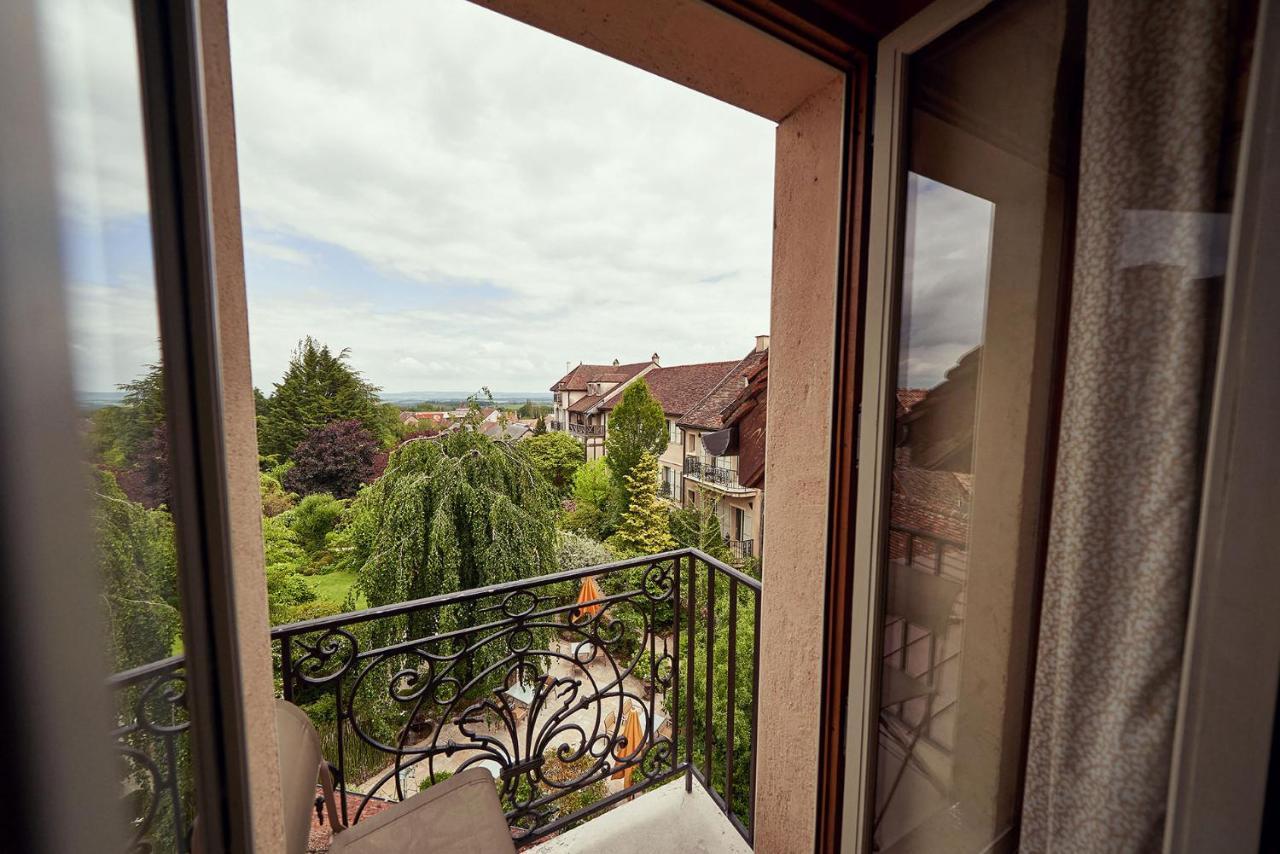 Отель Relais Bernard Loiseau Сольё Экстерьер фото