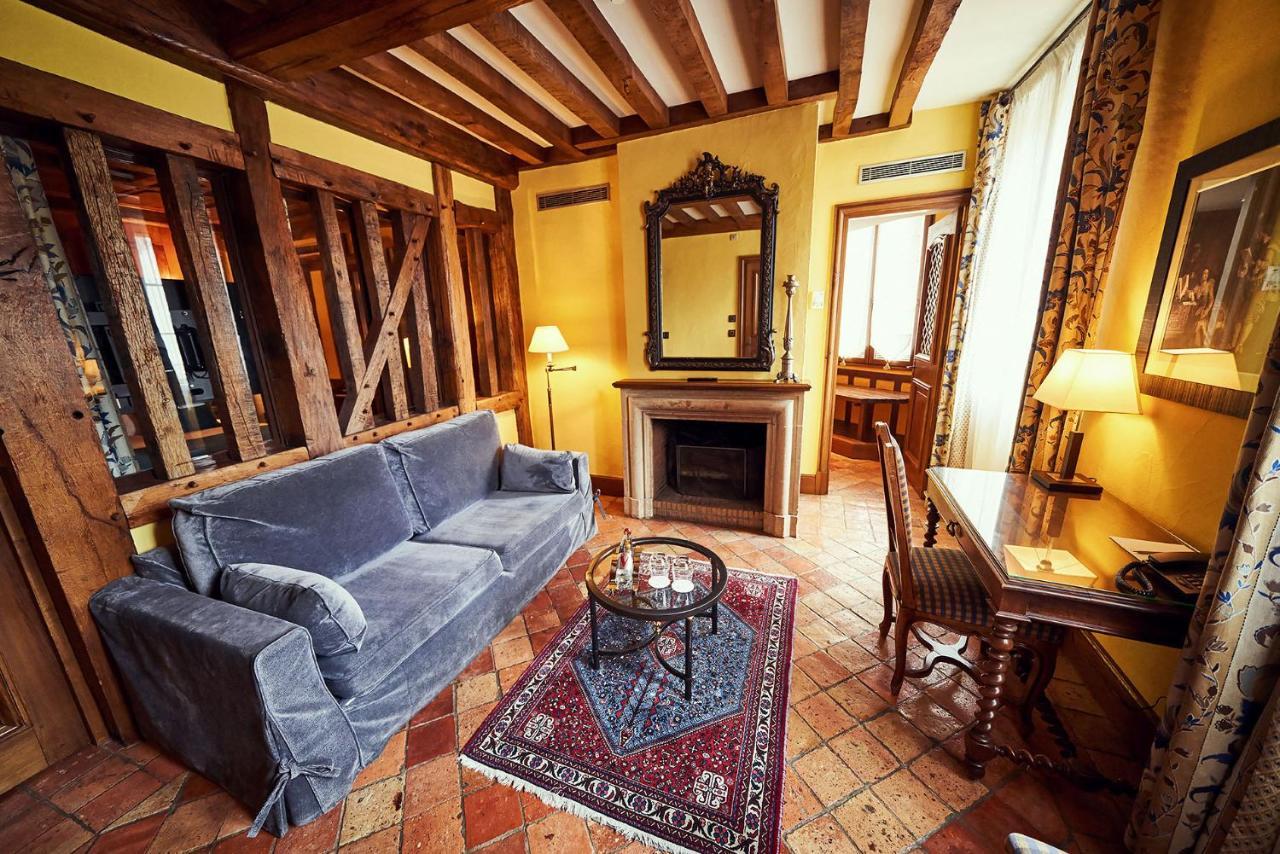 Отель Relais Bernard Loiseau Сольё Экстерьер фото