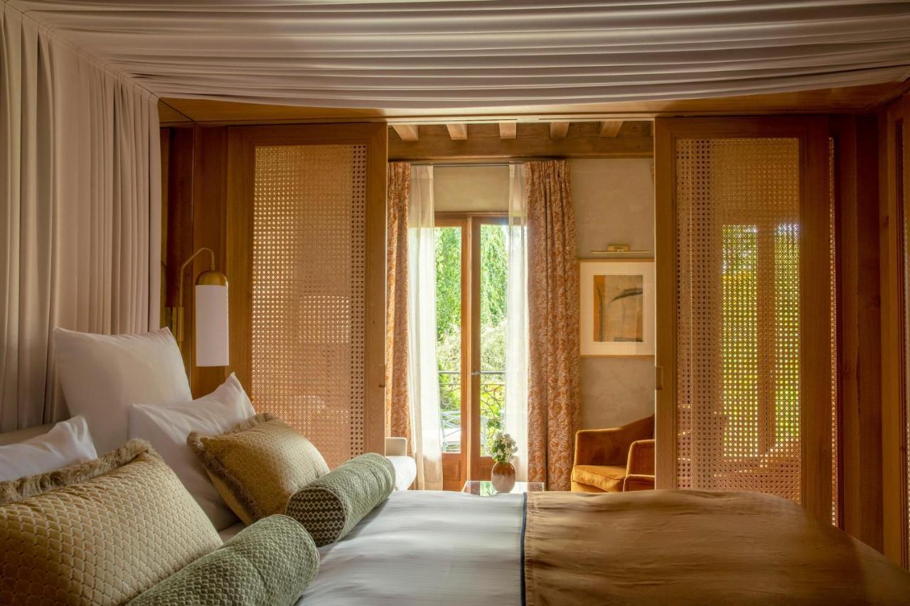 Отель Relais Bernard Loiseau Сольё Экстерьер фото