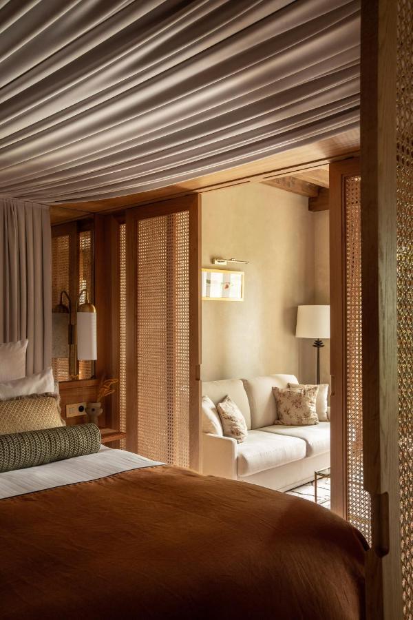 Отель Relais Bernard Loiseau Сольё Экстерьер фото