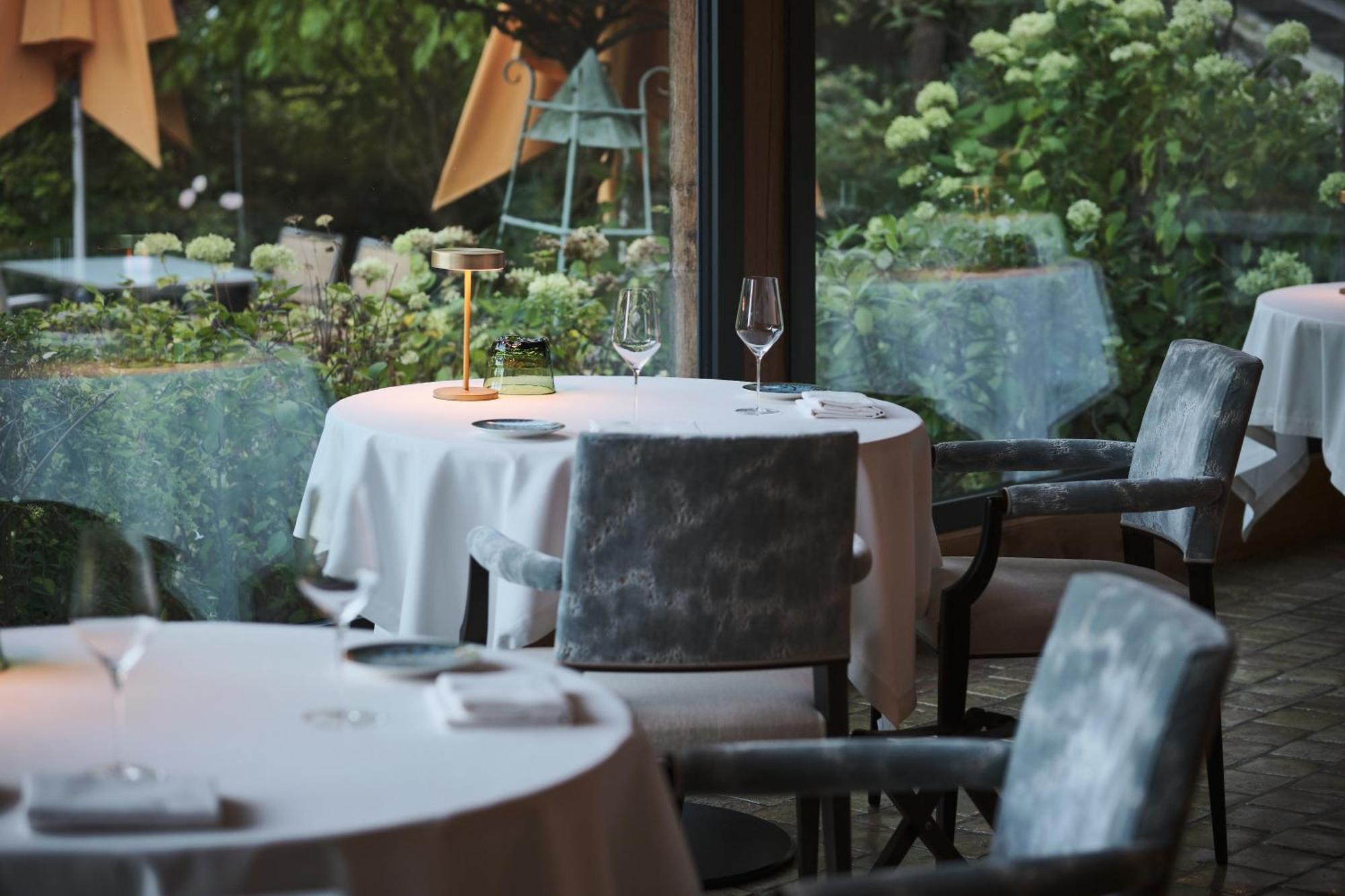 Отель Relais Bernard Loiseau Сольё Экстерьер фото