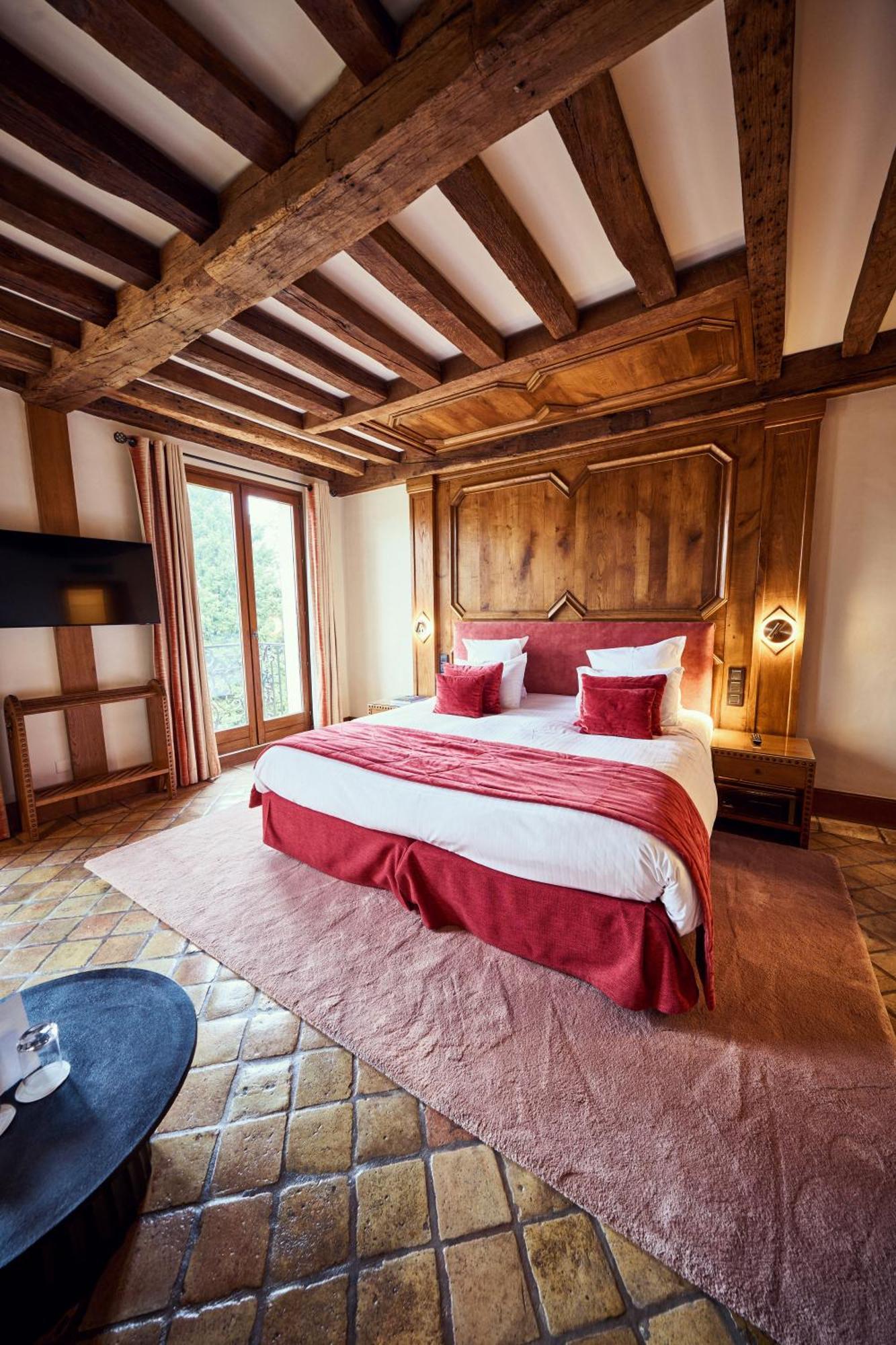 Отель Relais Bernard Loiseau Сольё Экстерьер фото