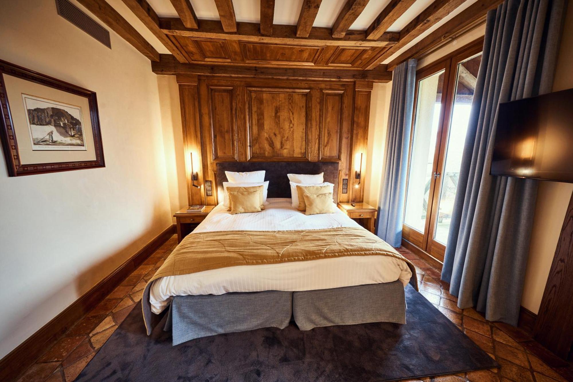 Отель Relais Bernard Loiseau Сольё Экстерьер фото
