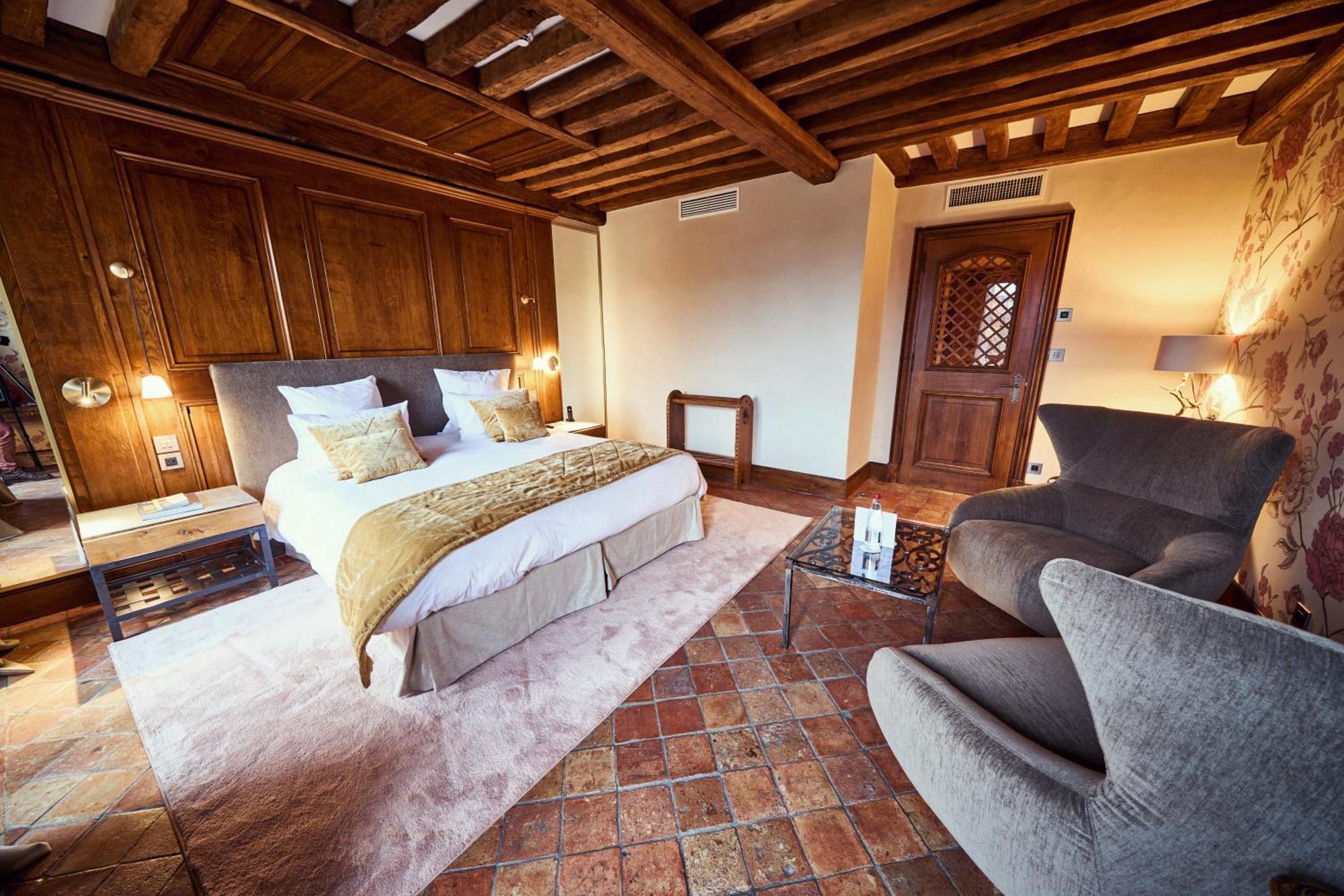 Отель Relais Bernard Loiseau Сольё Экстерьер фото