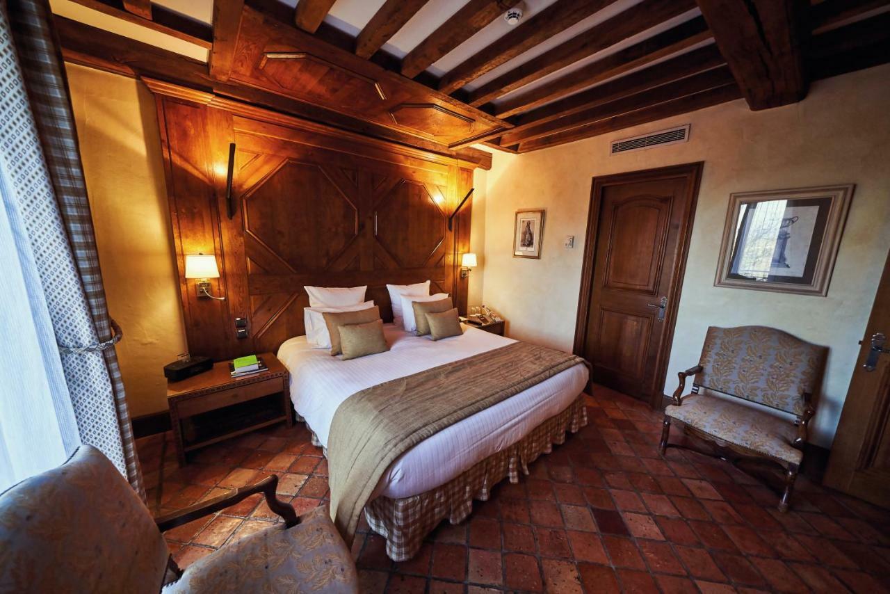 Отель Relais Bernard Loiseau Сольё Экстерьер фото